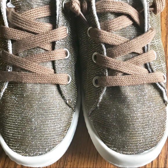 Jellypop Shoes Nwt Jelly Pop Dallas Gunmetal Glitters Sneakers